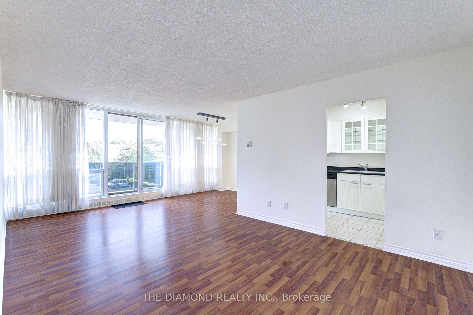 Photo 11 of Unit 301, 40 Sunrise Avenue, North York, Victoria Village — HOMEH