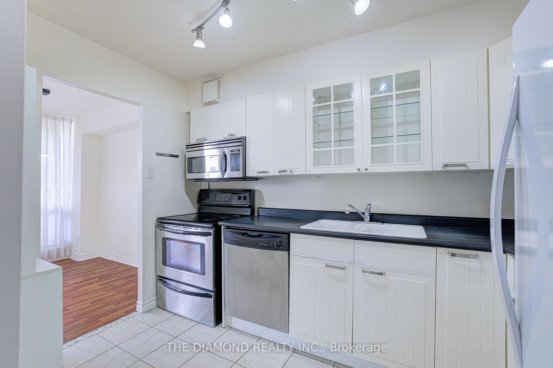 Photo 12 of Unit 301, 40 Sunrise Avenue, North York, Victoria Village — HOMEH