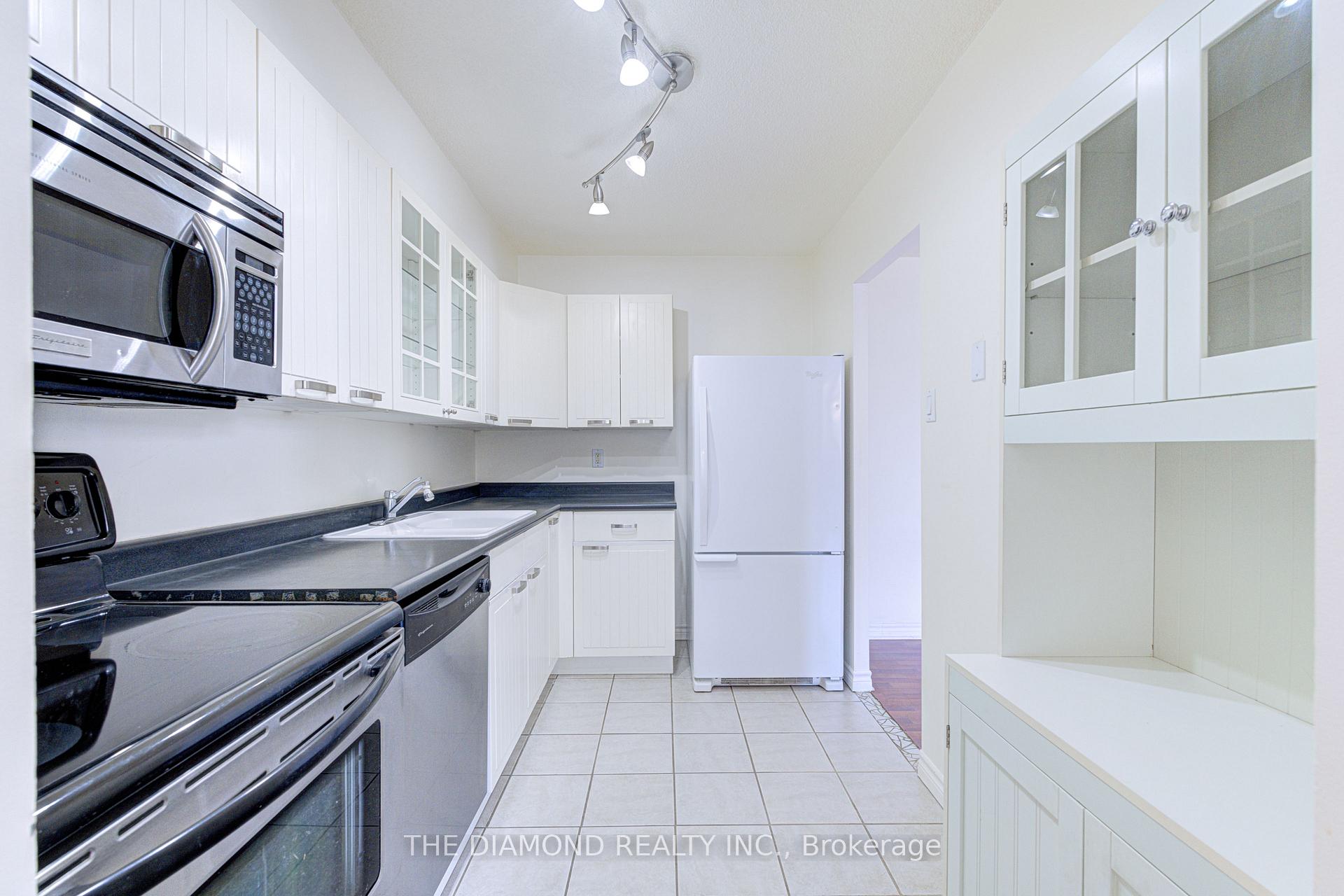 Photo 13 of Unit 301, 40 Sunrise Avenue, North York, Victoria Village — HOMEH
