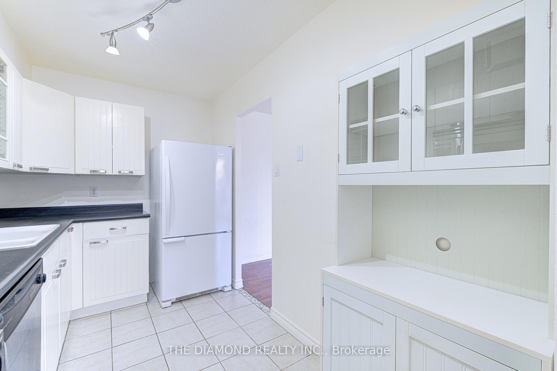 Photo 14 of Unit 301, 40 Sunrise Avenue, North York, Victoria Village — HOMEH