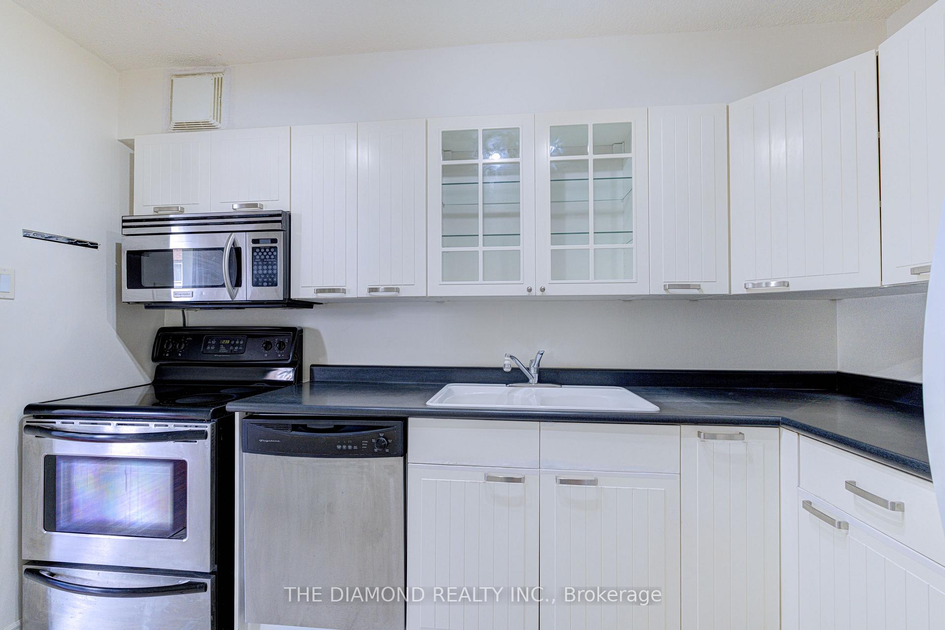 Photo 16 of Unit 301, 40 Sunrise Avenue, North York, Victoria Village — HOMEH