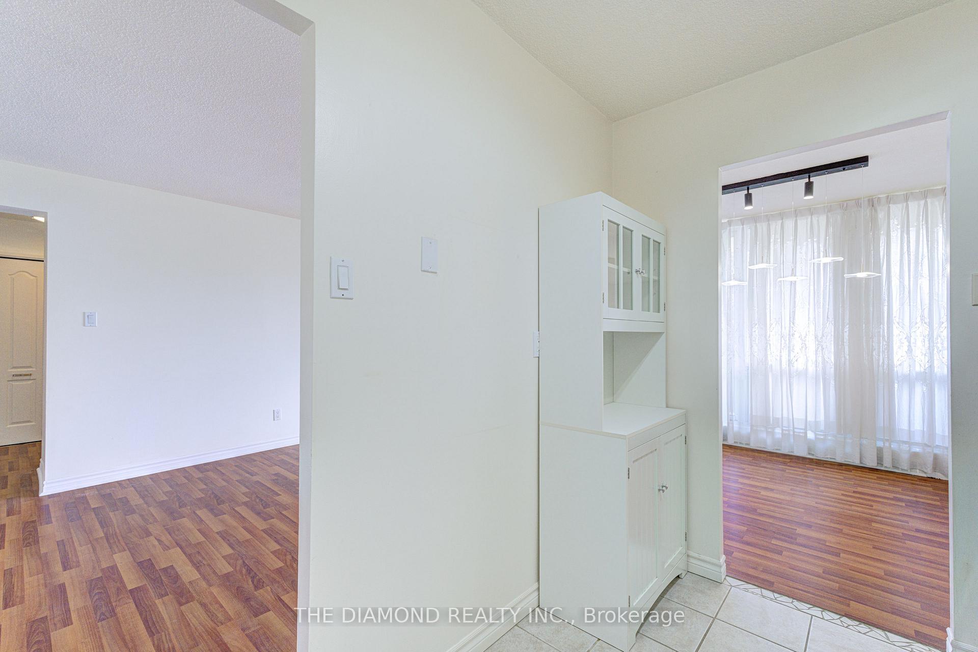 Photo 17 of Unit 301, 40 Sunrise Avenue, North York, Victoria Village — HOMEH