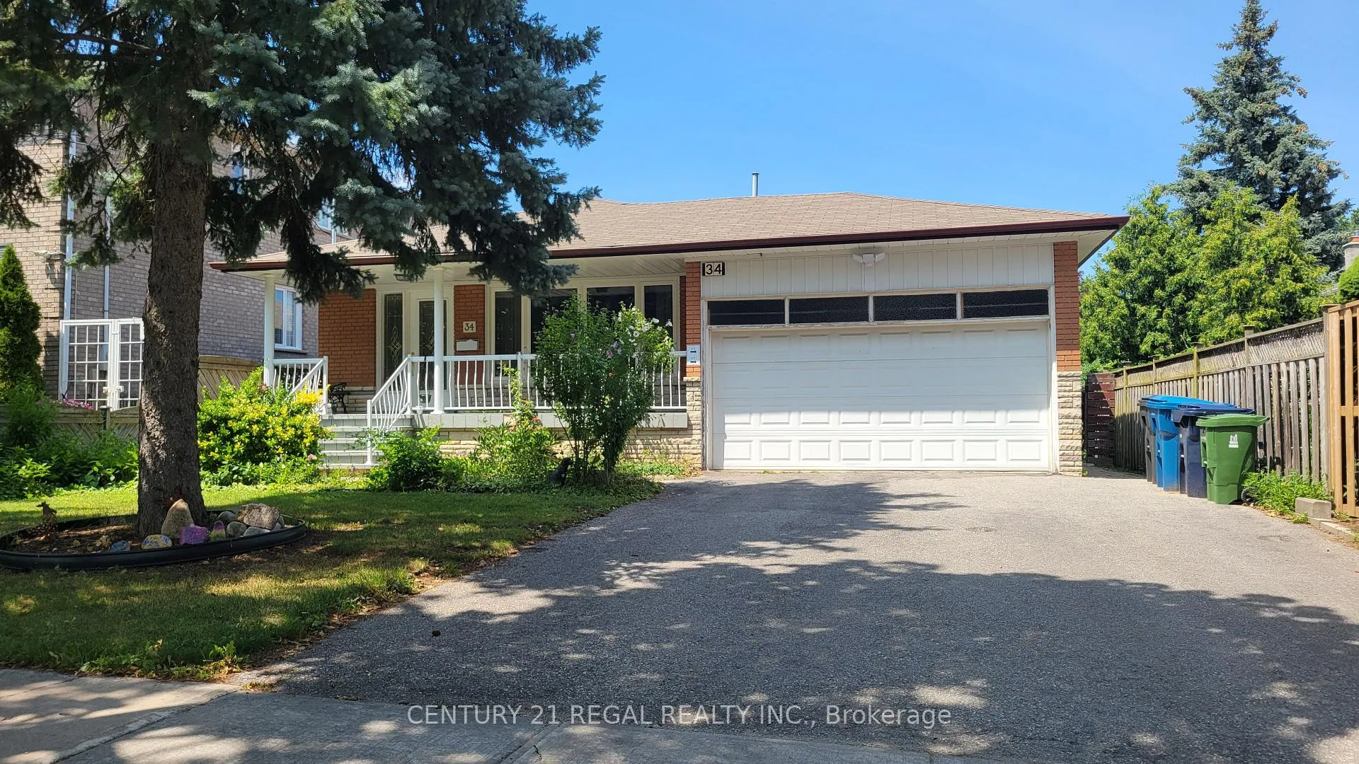 Photo 2 of Unit Basement Unit 3, 34 Pleasant View Drive, North York, Pleasant View — HOMEH