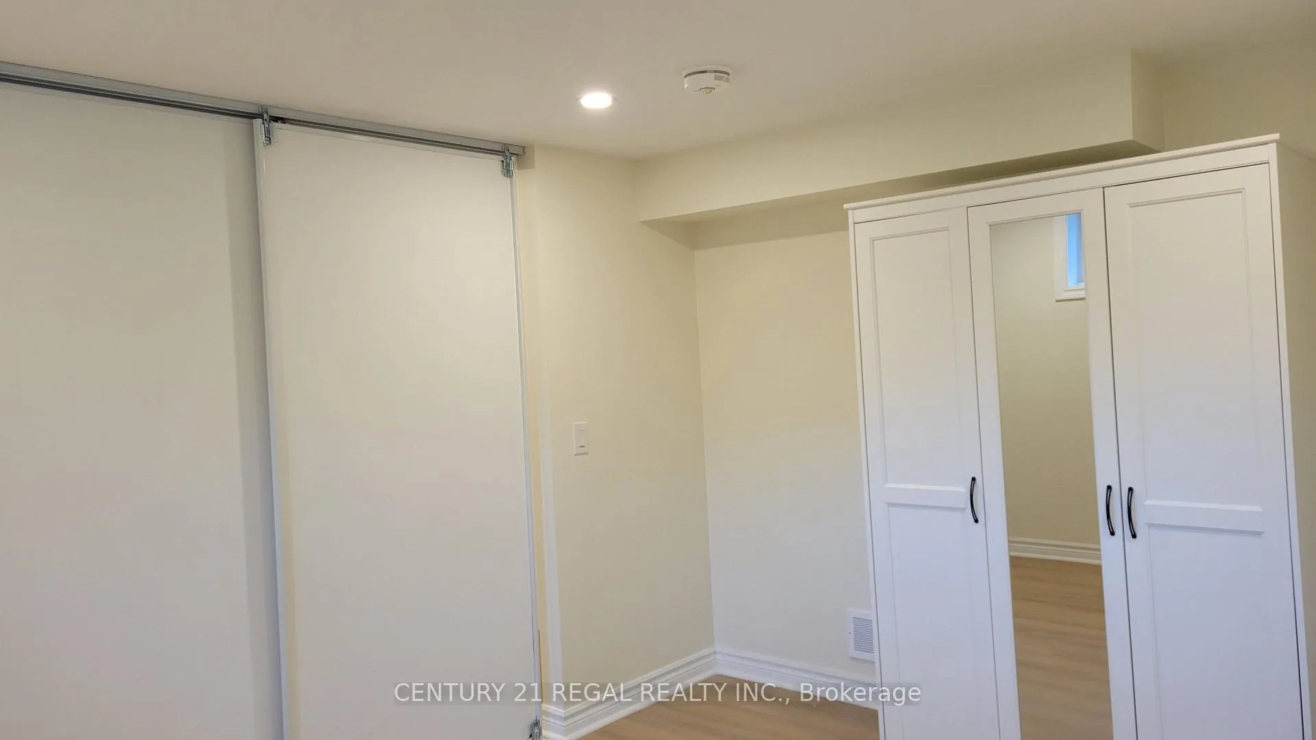 Photo 6 of Unit Basement Unit 3, 34 Pleasant View Drive, North York, Pleasant View — HOMEH