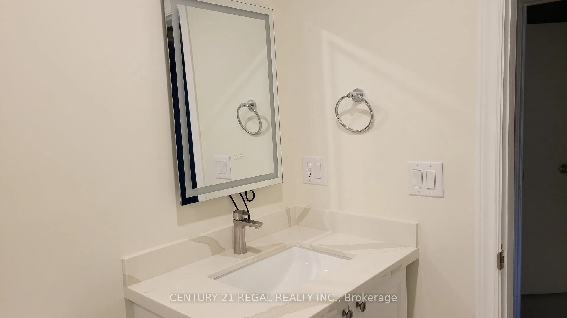 Photo 12 of Unit Basement Unit 3, 34 Pleasant View Drive, North York, Pleasant View — HOMEH
