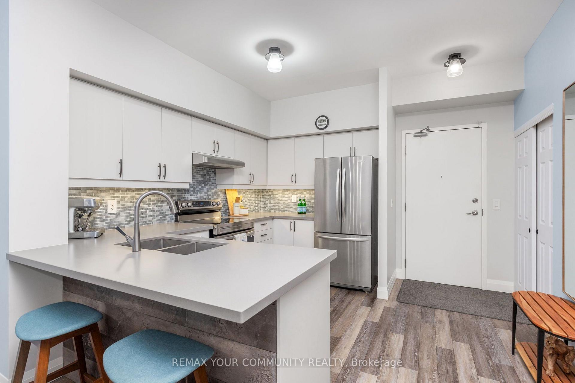 Photo 2 of Unit 202, 9973 Keele Street, Vaughan, Maple — HOMEH