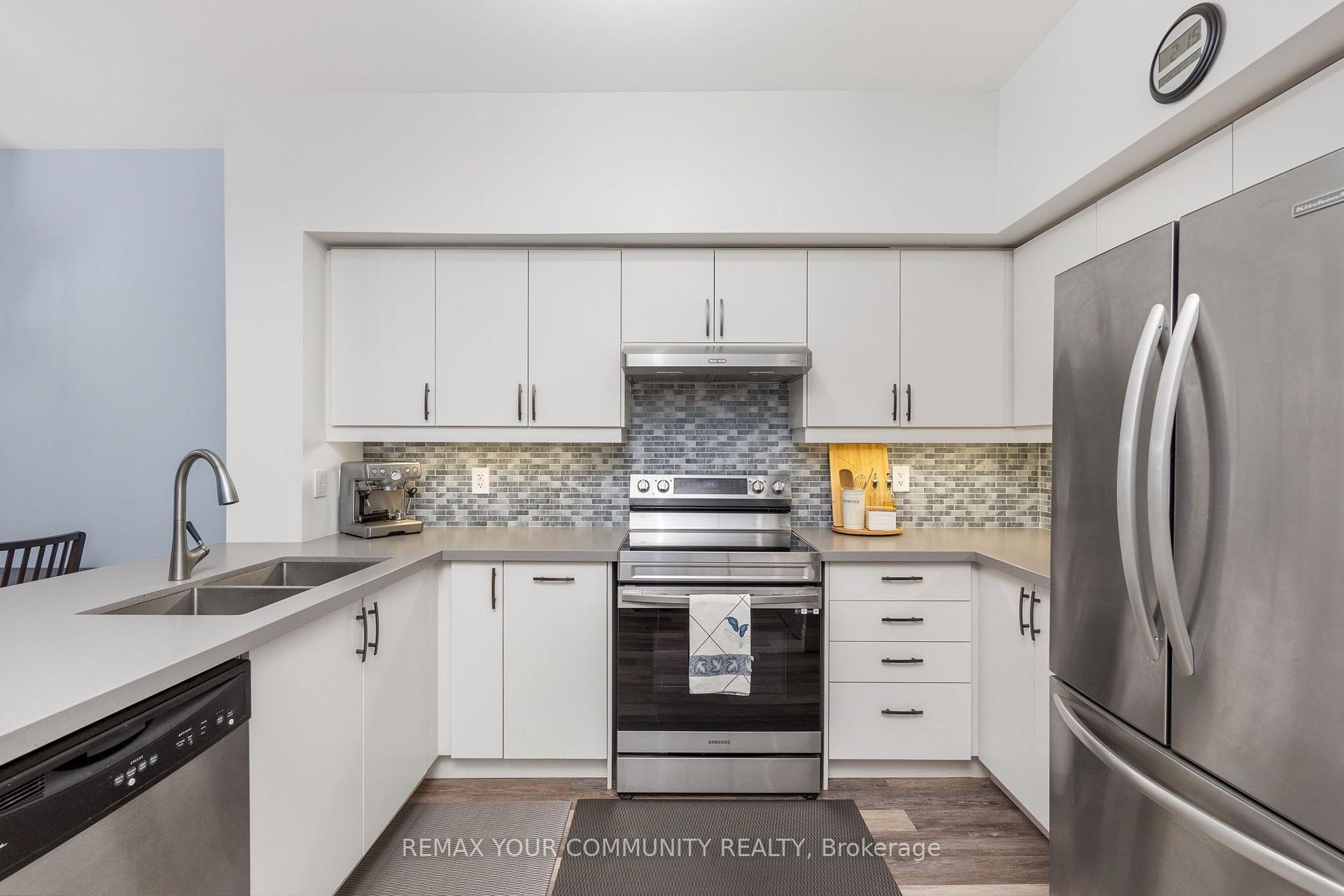 Photo 3 of Unit 202, 9973 Keele Street, Vaughan, Maple — HOMEH