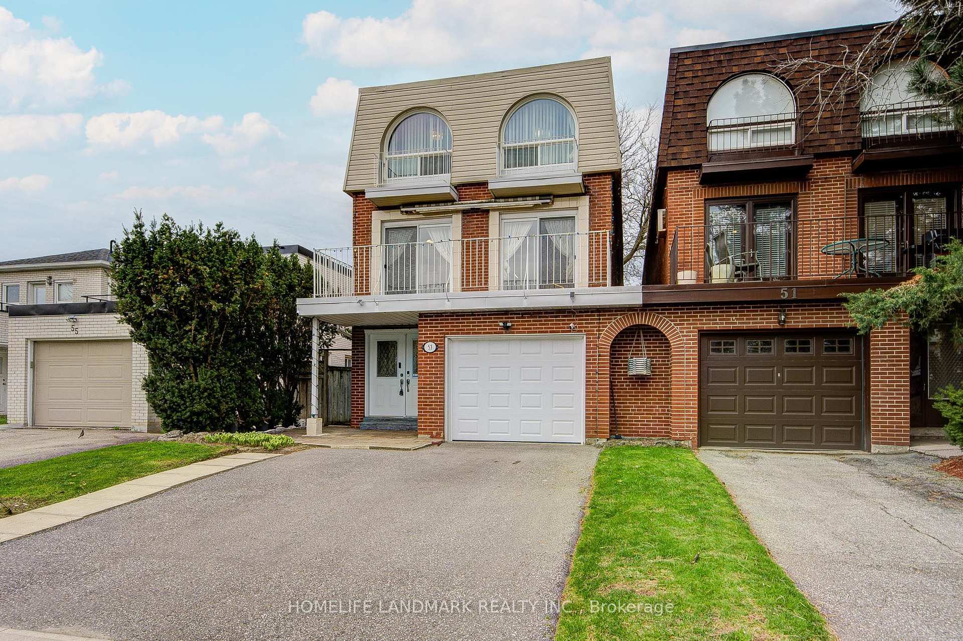 Photo 2 of 53 Chipwood Crescent, North York, Pleasant View — HOMEH