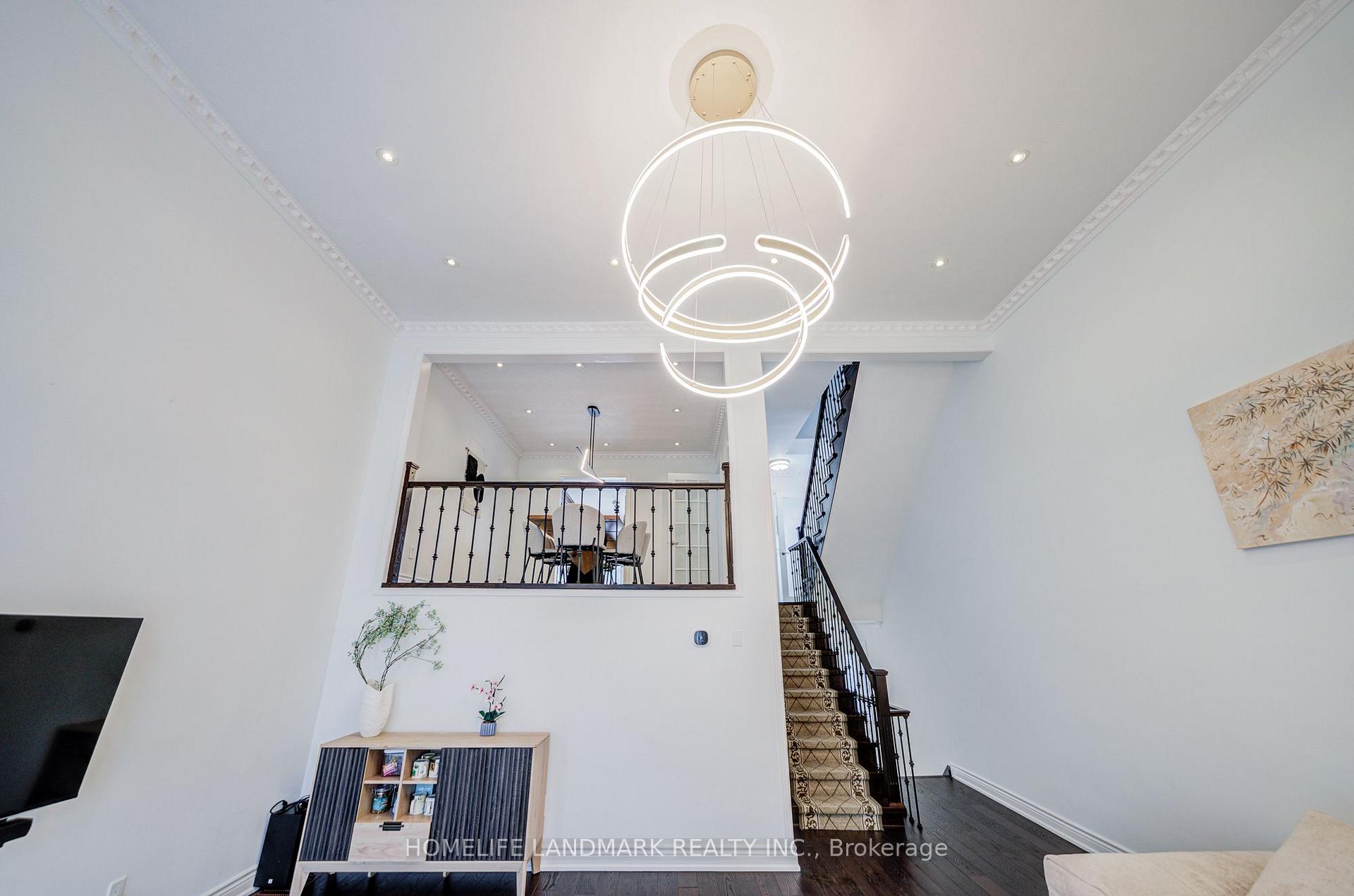 Photo 10 of 53 Chipwood Crescent, North York, Pleasant View — HOMEH