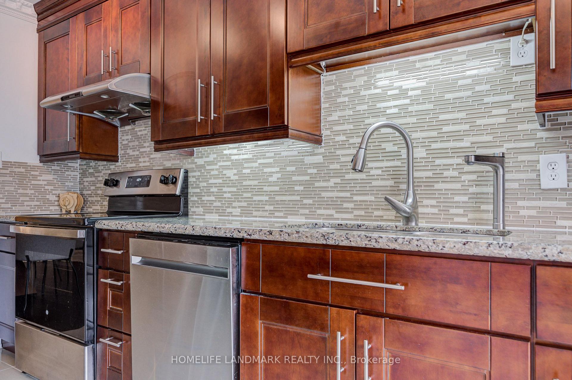 Photo 16 of 53 Chipwood Crescent, North York, Pleasant View — HOMEH