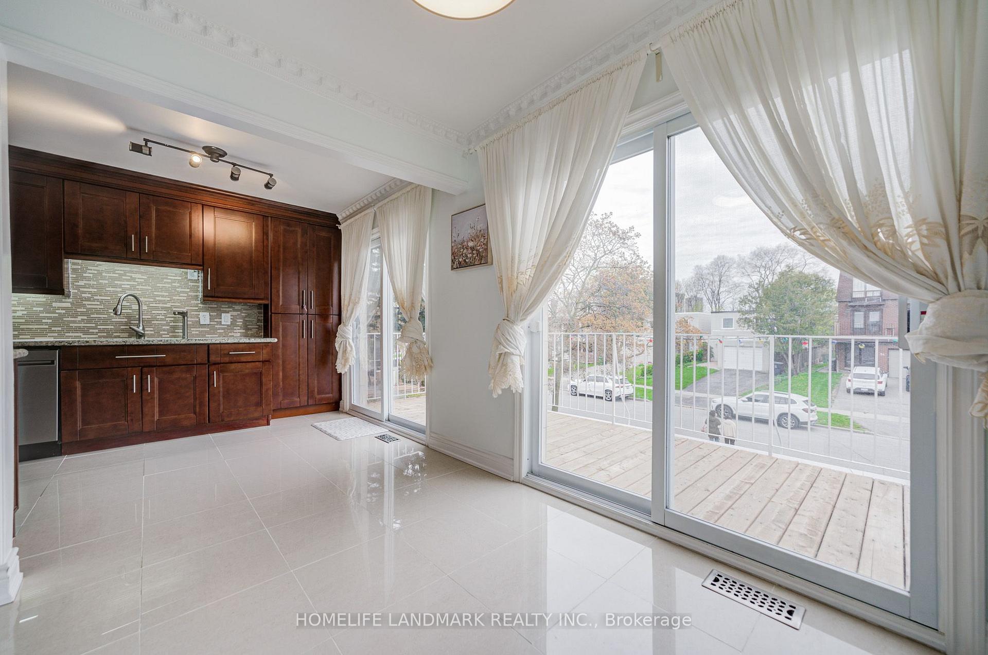 Photo 18 of 53 Chipwood Crescent, North York, Pleasant View — HOMEH