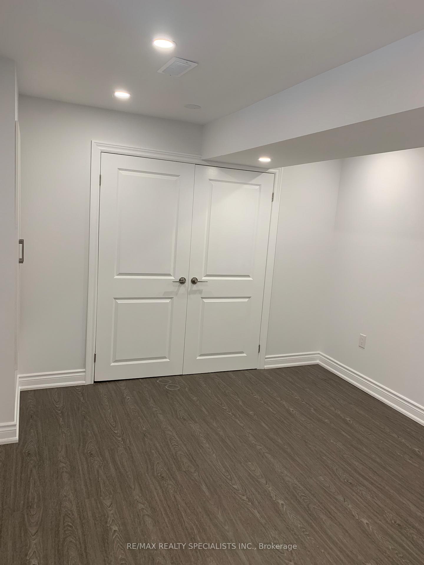 Photo 6 of Unit Bsmt, 6 Faust Ridge, Vaughan, Kleinburg — HOMEH