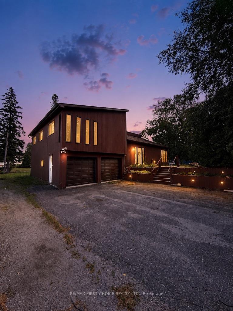 Photo 3 of 109-111 Hillcrest Road, Greenstone, TB-96 — HOMEH
