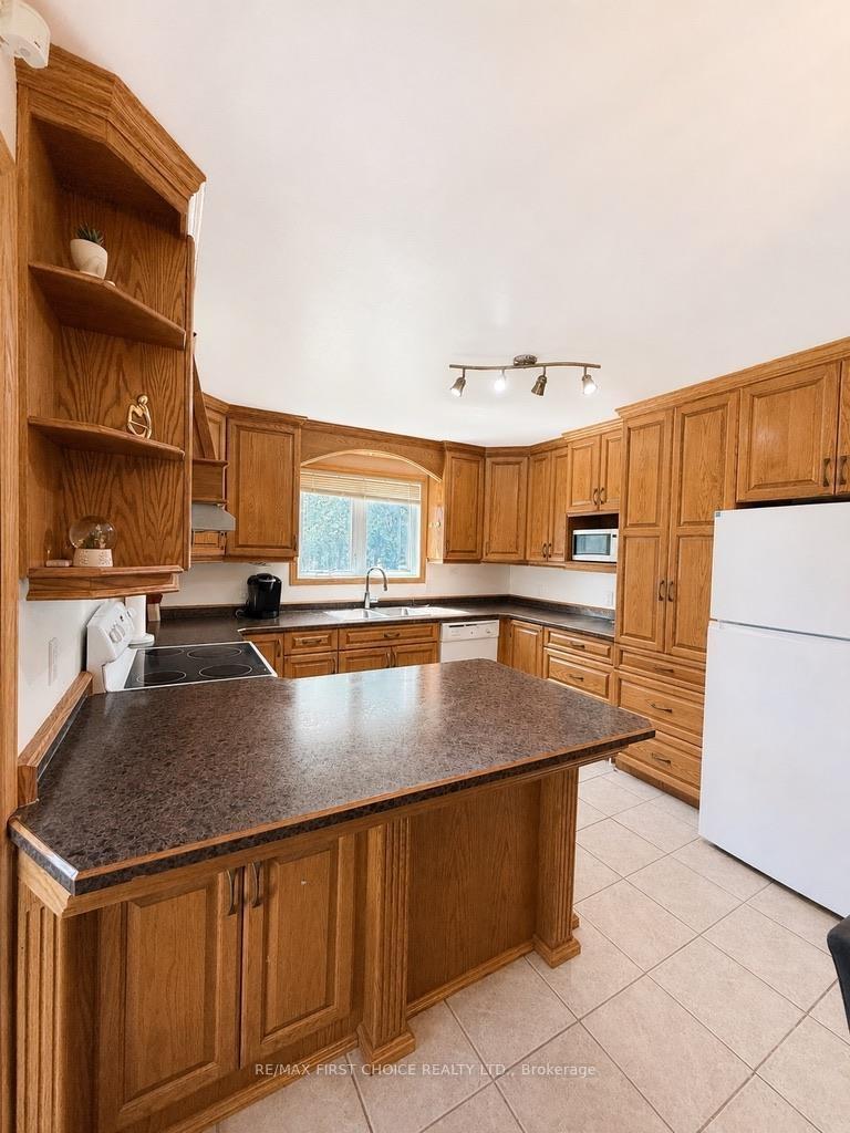 Photo 4 of 109-111 Hillcrest Road, Greenstone, TB-96 — HOMEH