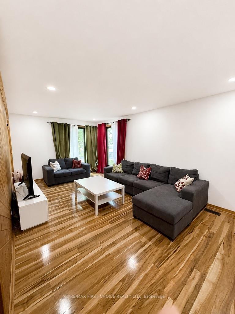 Photo 8 of 109-111 Hillcrest Road, Greenstone, TB-96 — HOMEH