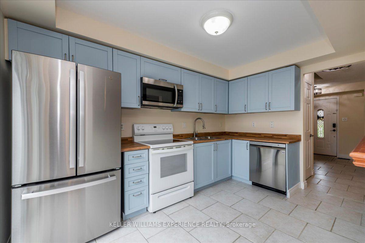 Photo 9 of 10 Sunset Place, Barrie, Holly — HOMEH