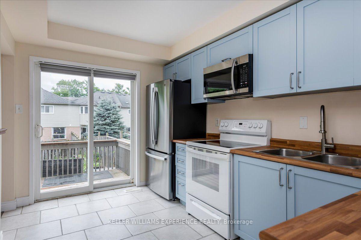 Photo 10 of 10 Sunset Place, Barrie, Holly — HOMEH