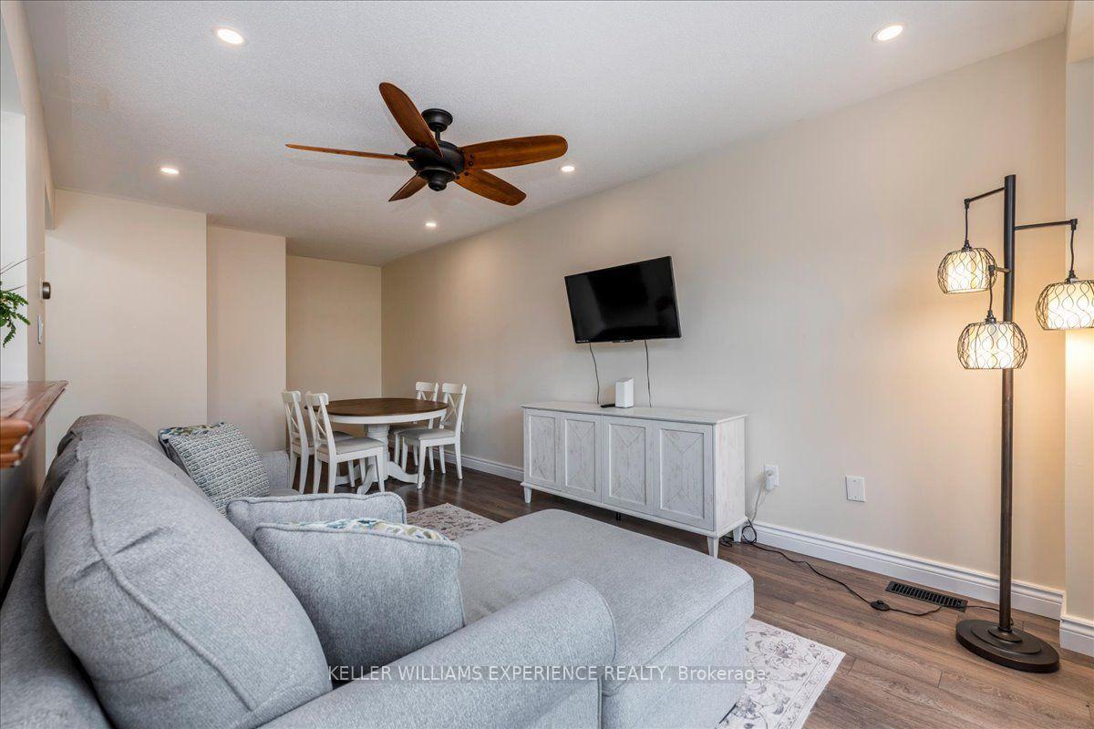 Photo 6 of 10 Sunset Place, Barrie, Holly — HOMEH