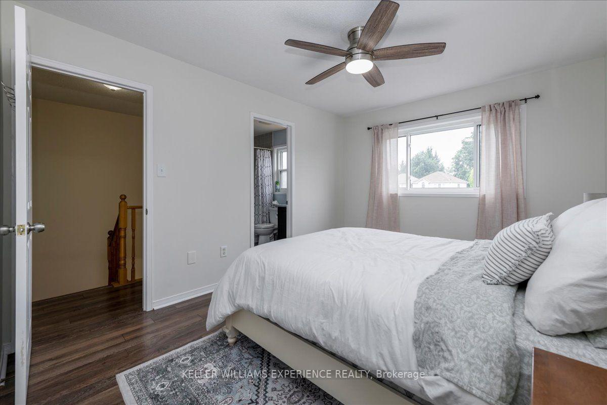 Photo 17 of 10 Sunset Place, Barrie, Holly — HOMEH