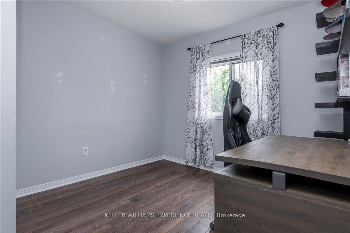 Photo 19 of 10 Sunset Place, Barrie, Holly — HOMEH