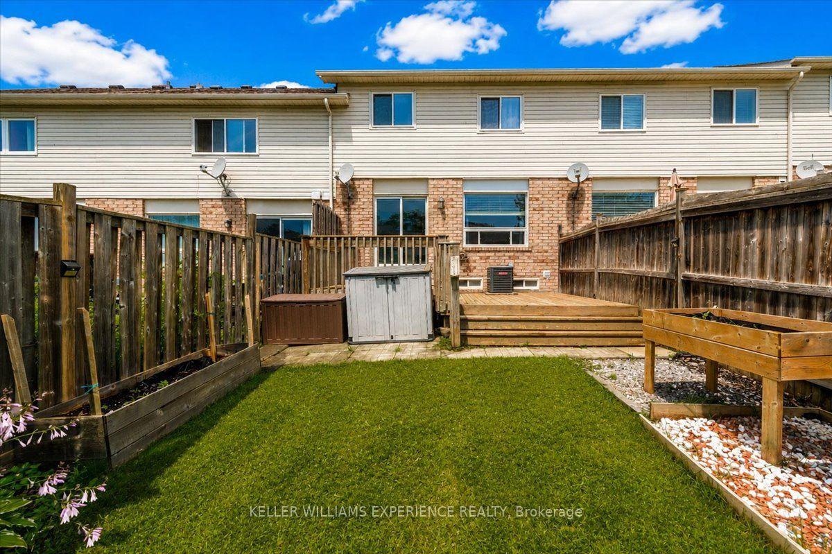 Photo 24 of 10 Sunset Place, Barrie, Holly — HOMEH