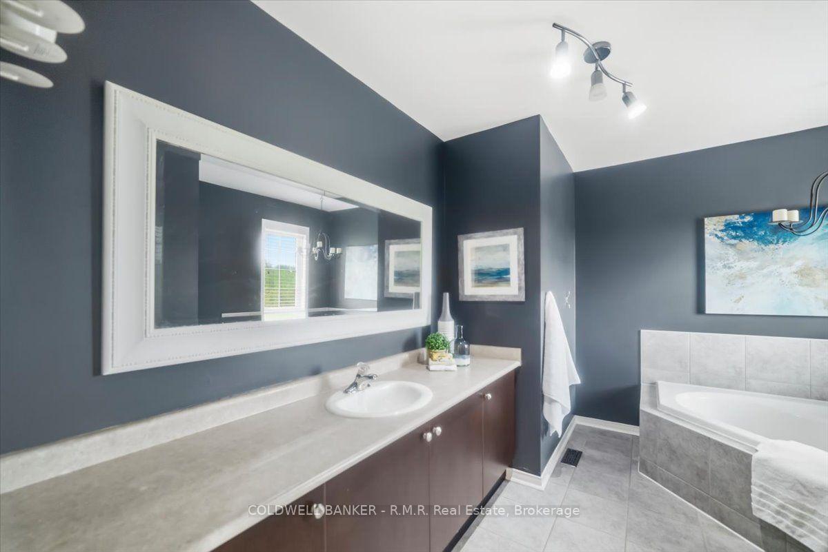 Photo 28 of 45 Angier Crescent, Ajax, South East — HOMEH
