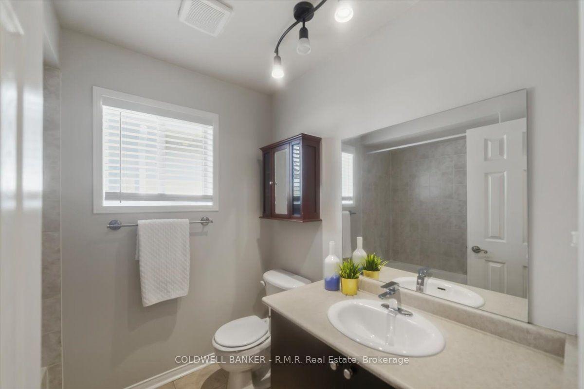 Photo 34 of 45 Angier Crescent, Ajax, South East — HOMEH