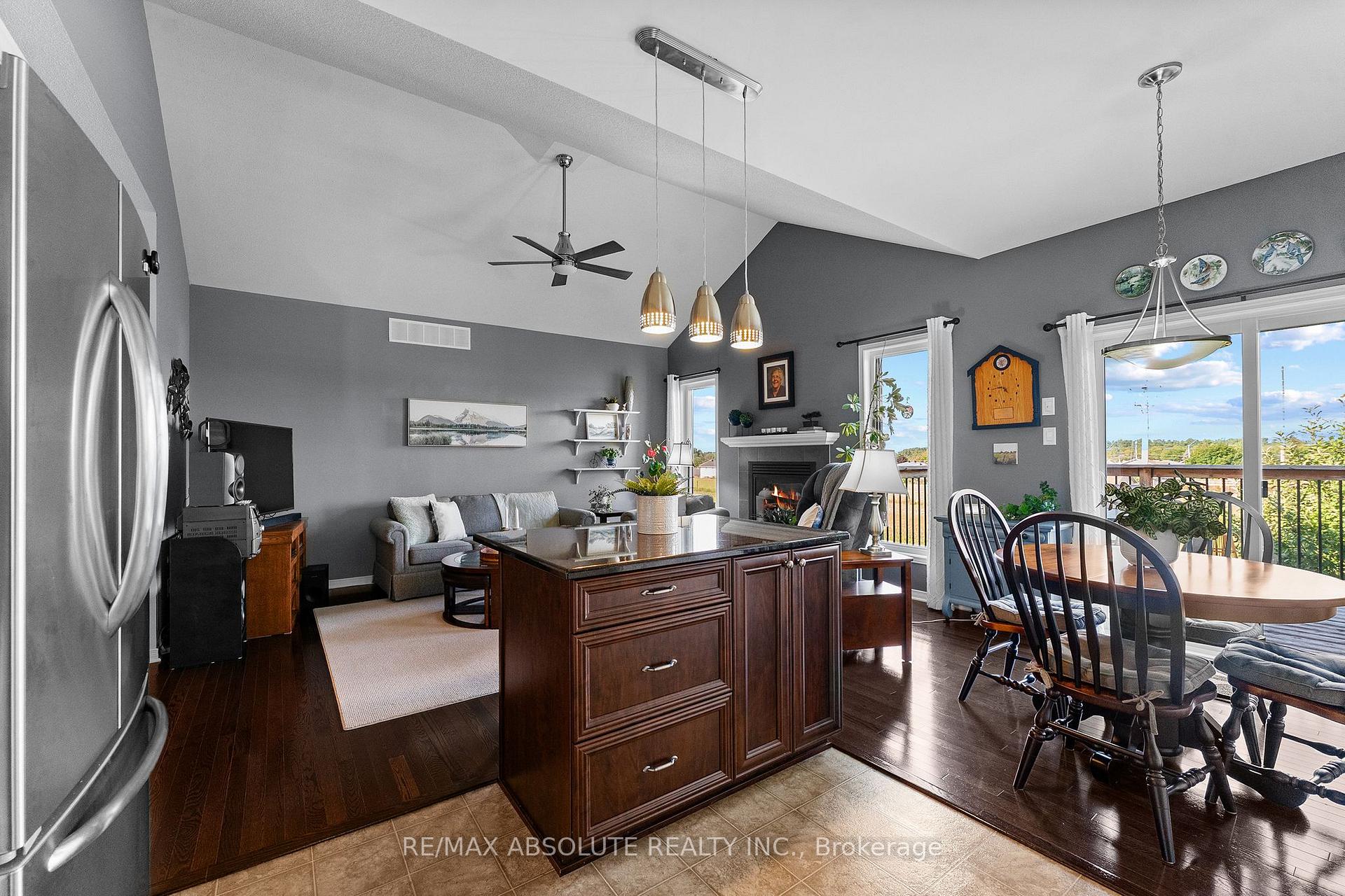 Photo 11 of 189 Edey Street, Arnprior, Arnprior — HOMEH