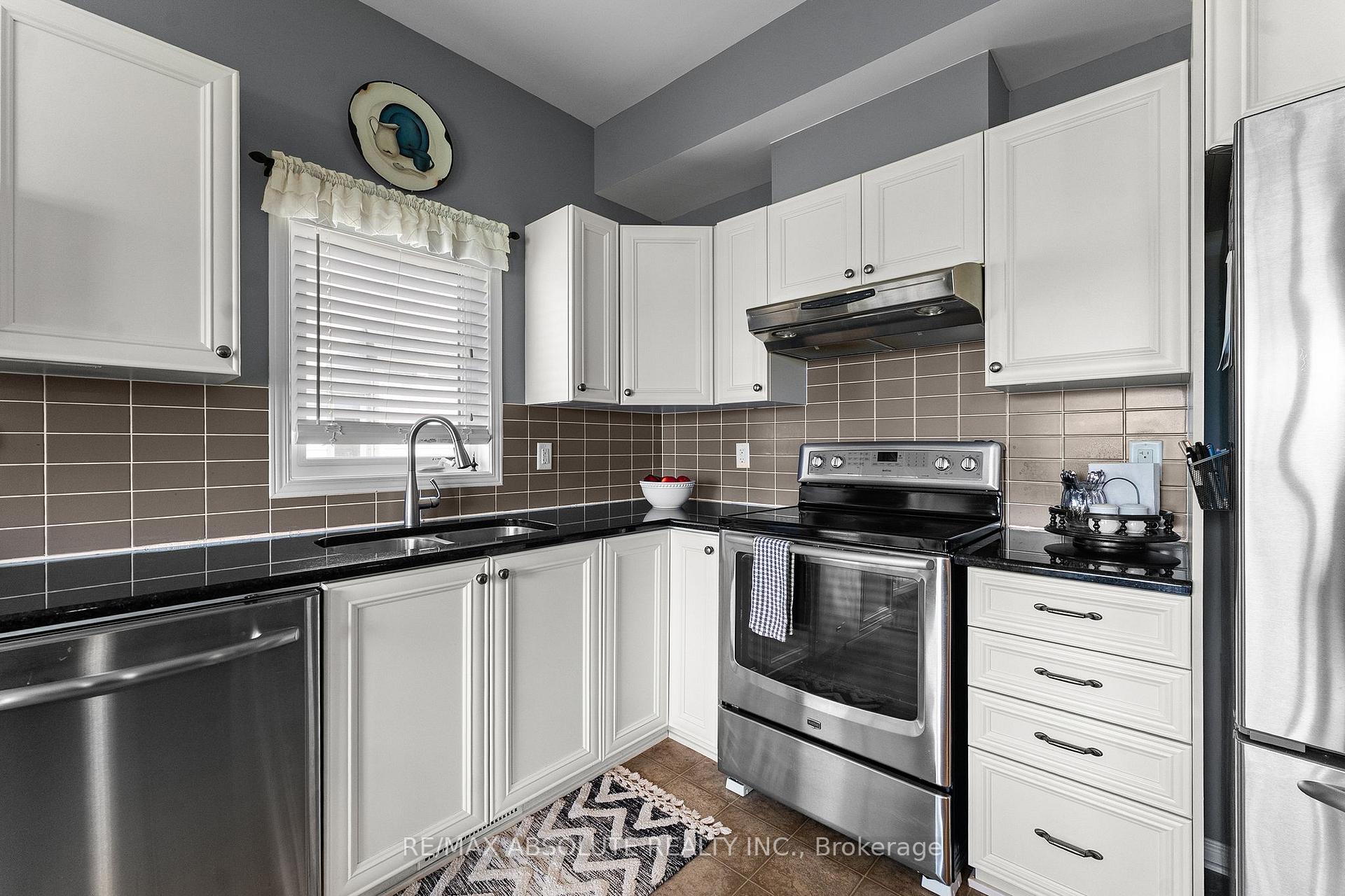 Photo 15 of 189 Edey Street, Arnprior, Arnprior — HOMEH