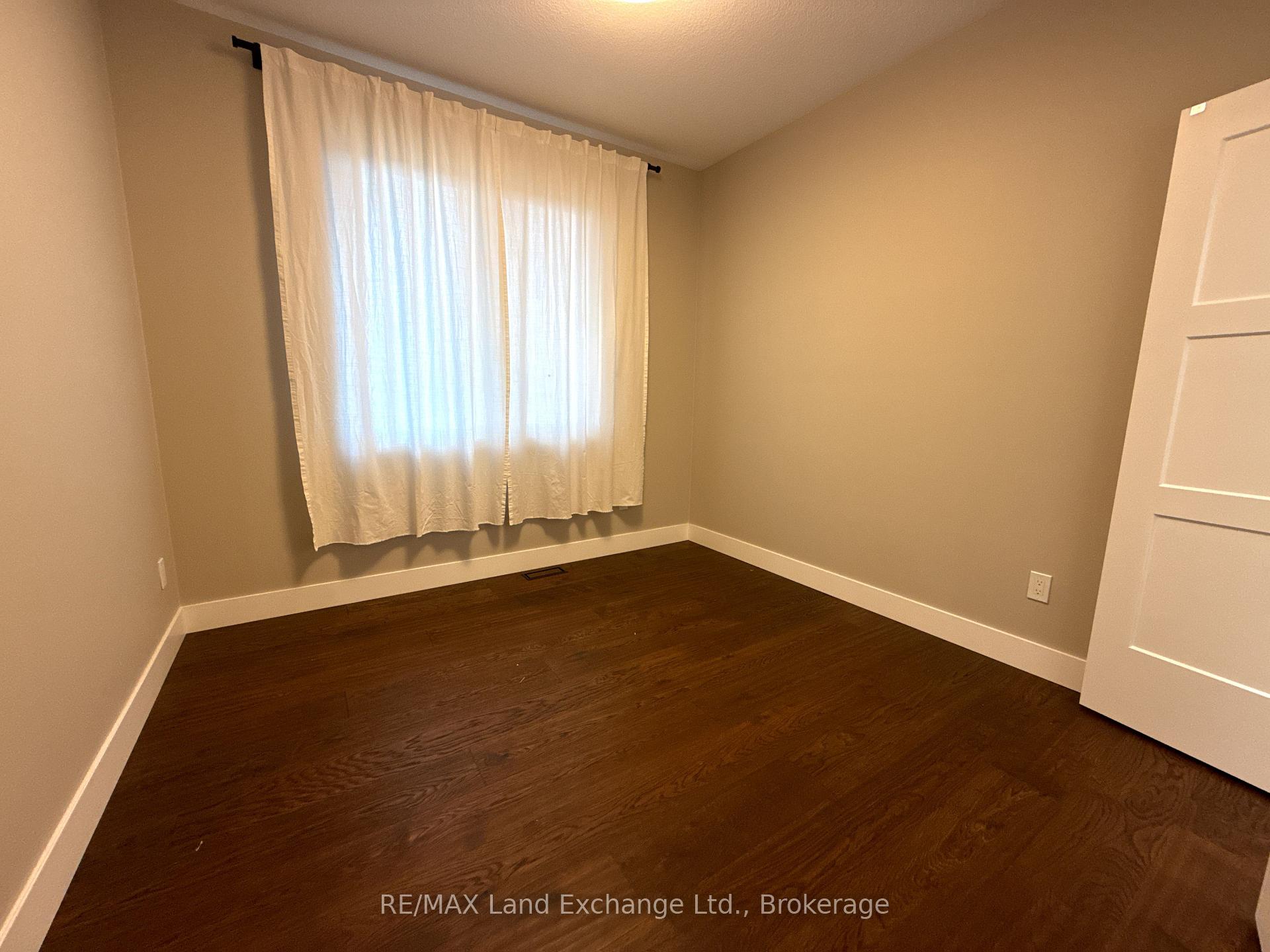 Photo 17 of 23 Mctavish Crescent, Huron-Kinloss — HOMEH