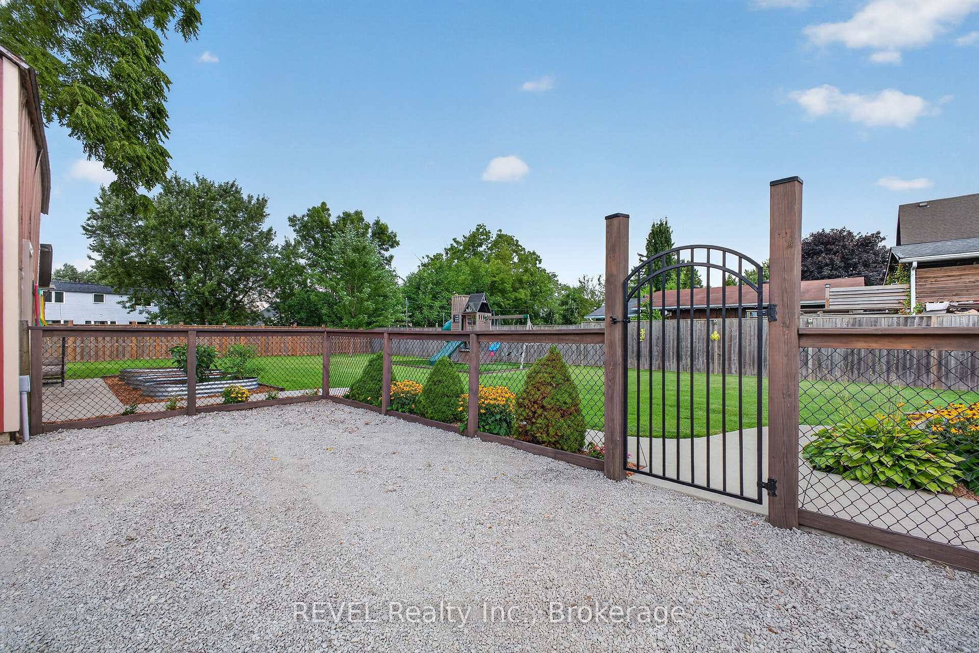 Photo 24 of 312 Phipps Street, Fort Erie, Central — HOMEH