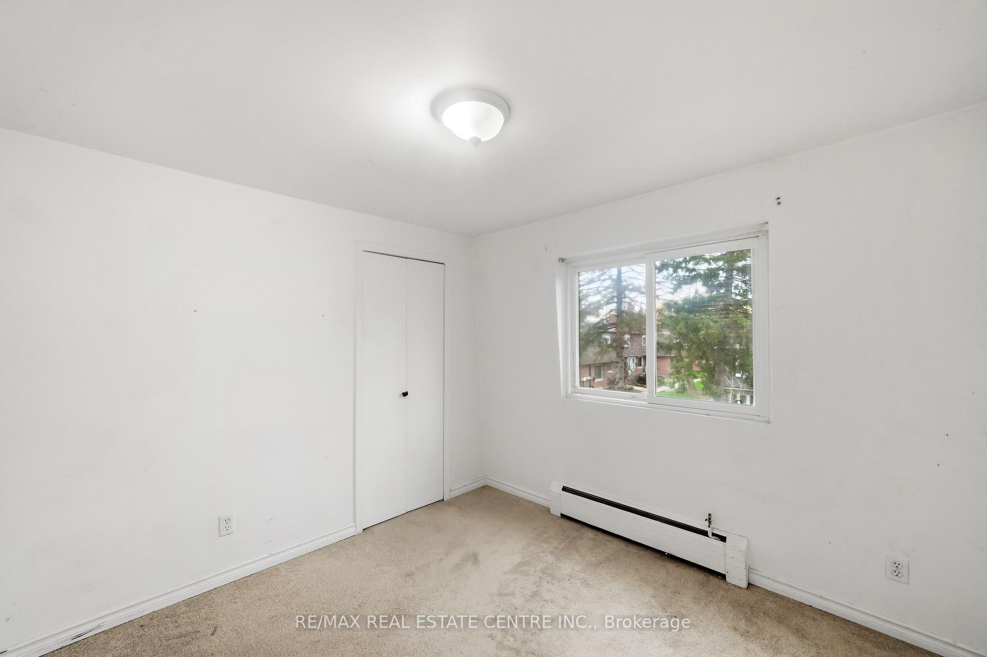Photo 16 of Unit 10, 76 Borden Parkway, Kitchener, King East — HOMEH