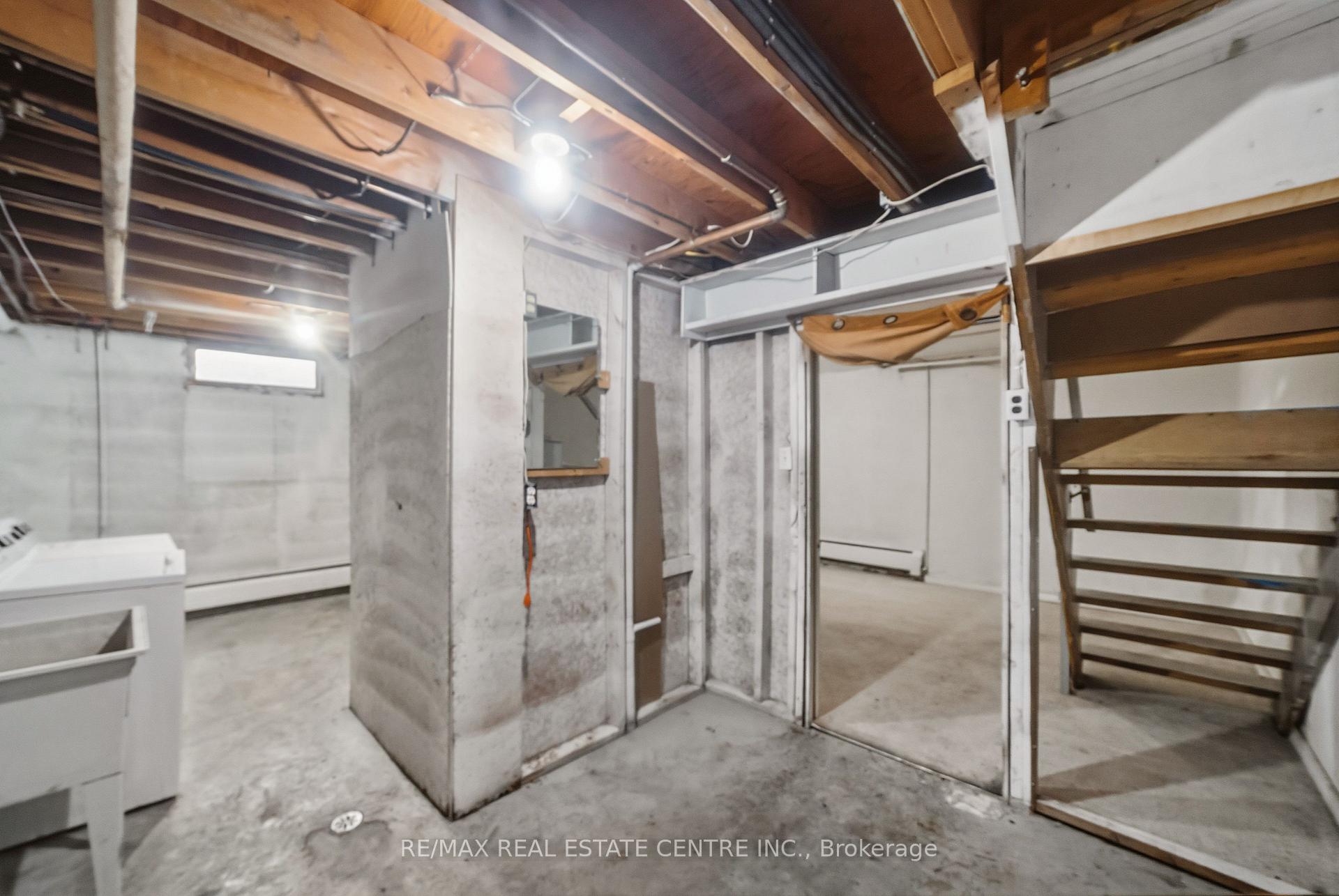 Photo 26 of Unit 10, 76 Borden Parkway, Kitchener, King East — HOMEH