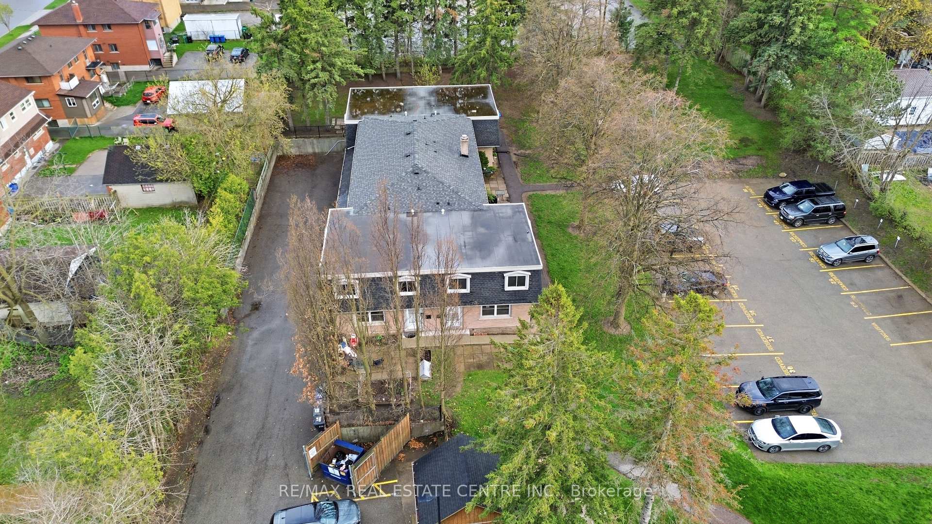 Photo 23 of Unit 10, 76 Borden Parkway, Kitchener, King East — HOMEH