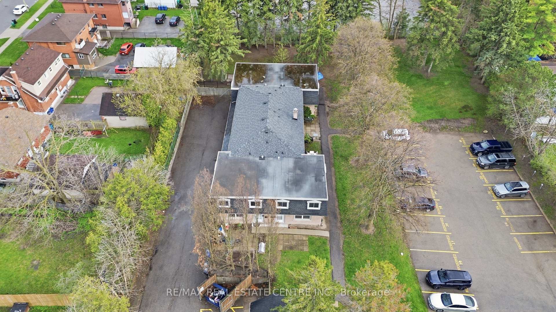 Photo 25 of Unit 10, 76 Borden Parkway, Kitchener, King East — HOMEH