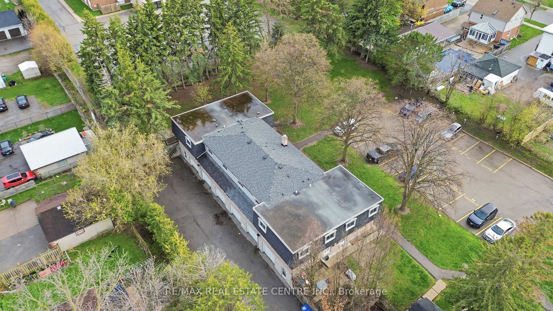 Photo 29 of Unit 10, 76 Borden Parkway, Kitchener, King East — HOMEH