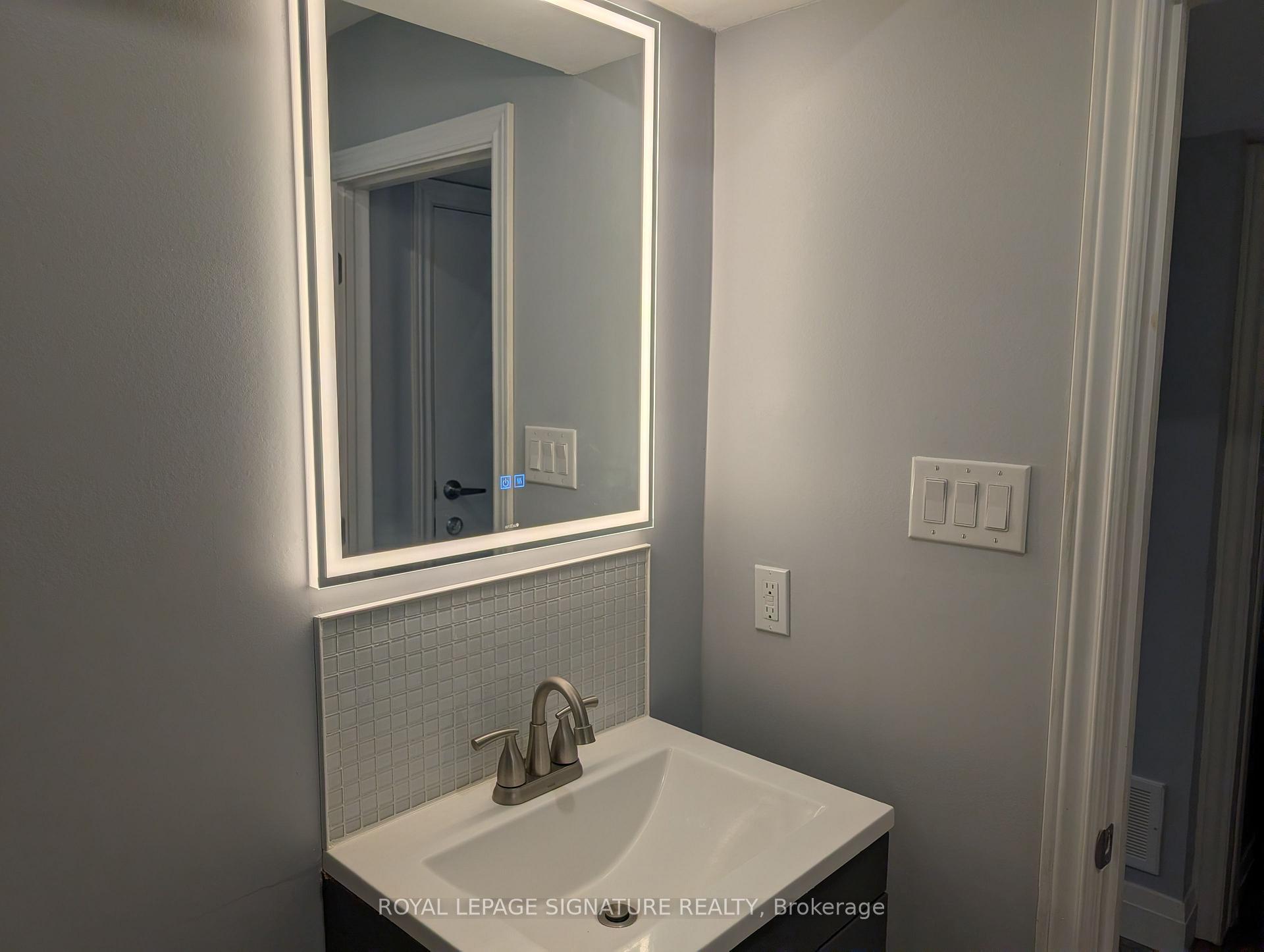 Photo 4 of 2 Henry Moody Street, Brampton, Northwest Brampton — HOMEH