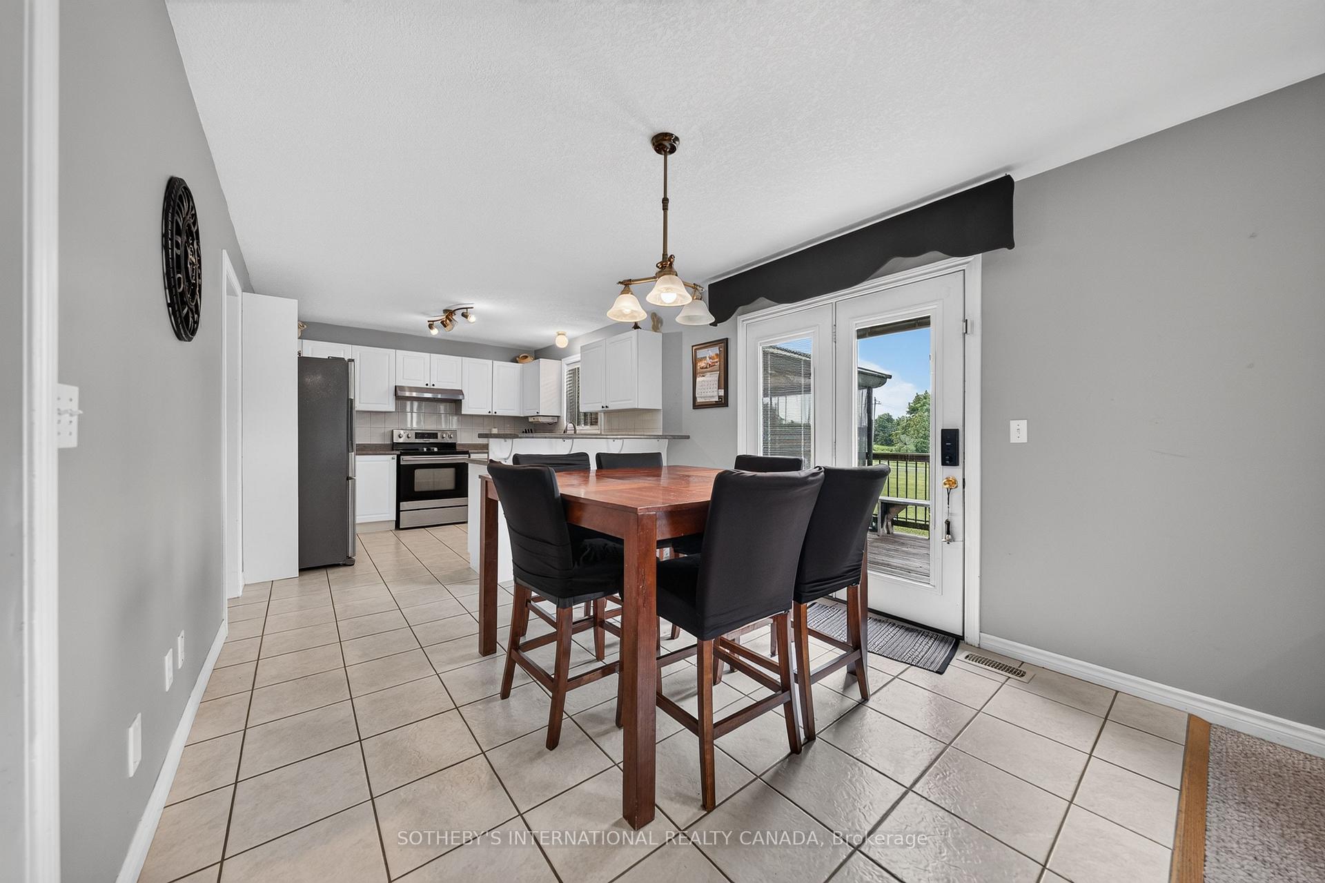 Photo 10 of 112 Lilywood Drive, Cambridge, Little's Corners — HOMEH