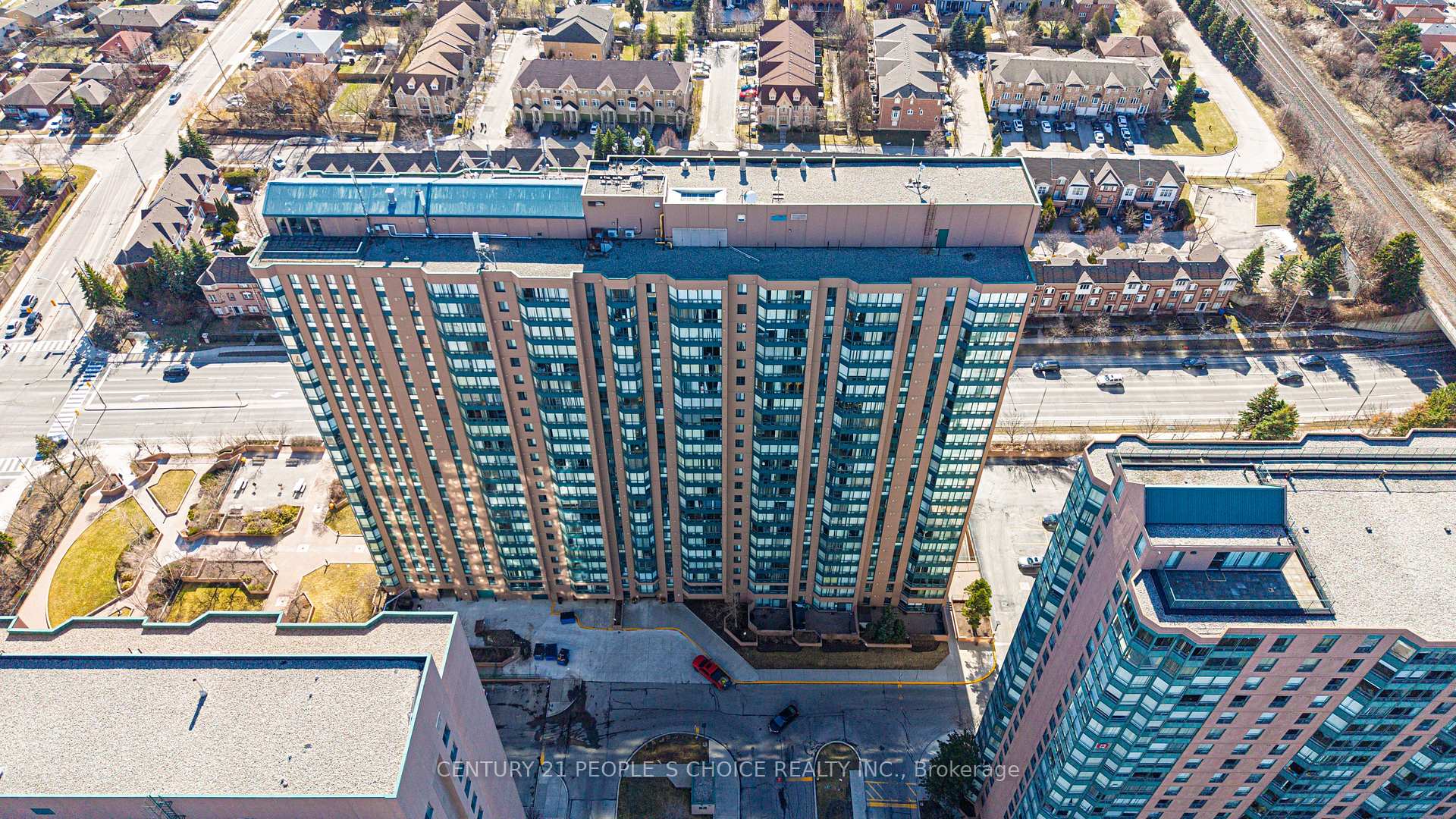 Photo 4 of Unit 1413, 155 Hillcrest Avenue, Mississauga, Cooksville — HOMEH