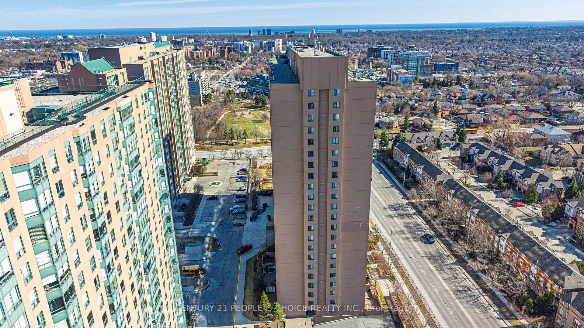 Photo 6 of Unit 1413, 155 Hillcrest Avenue, Mississauga, Cooksville — HOMEH