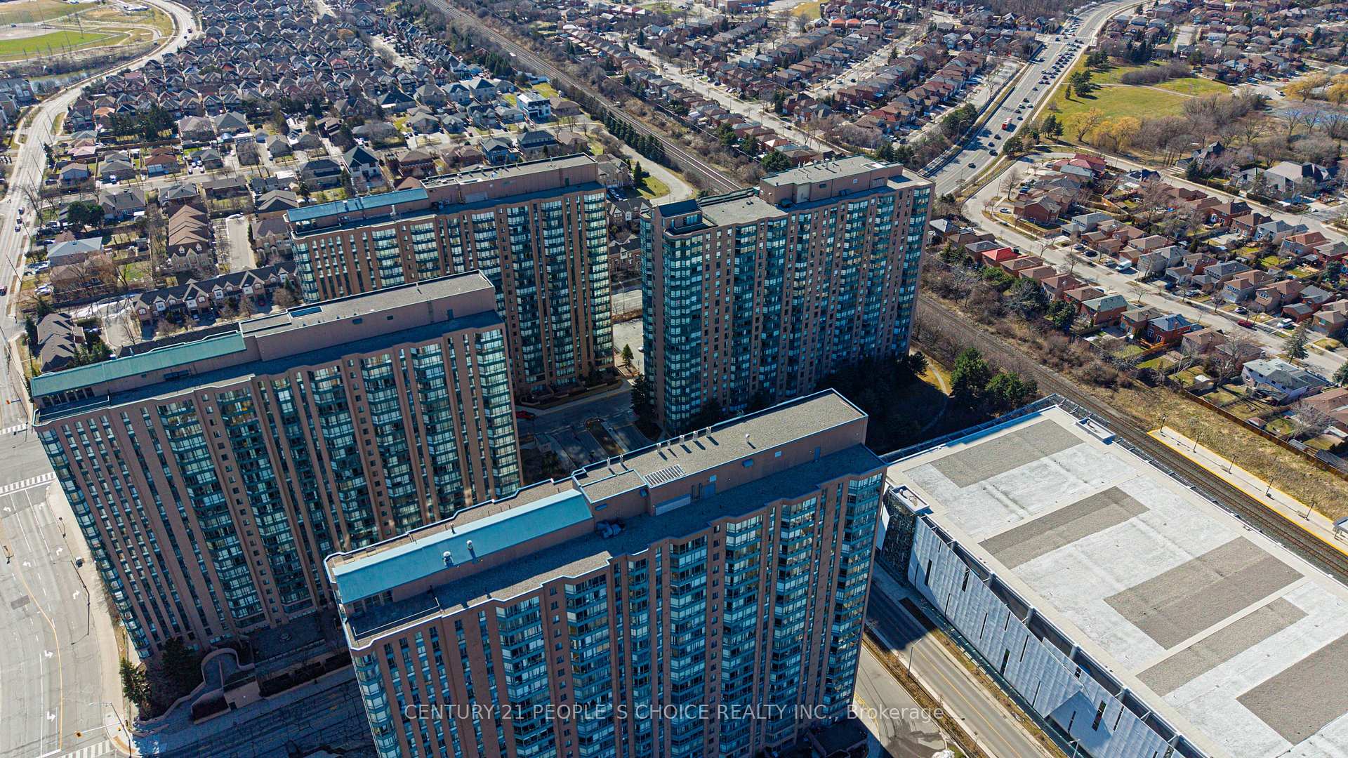 Photo 7 of Unit 1413, 155 Hillcrest Avenue, Mississauga, Cooksville — HOMEH
