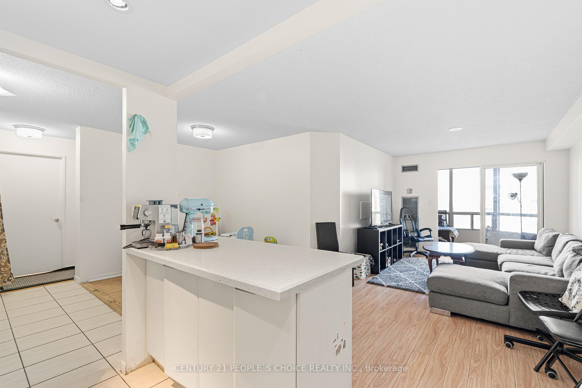 Photo 17 of Unit 1413, 155 Hillcrest Avenue, Mississauga, Cooksville — HOMEH