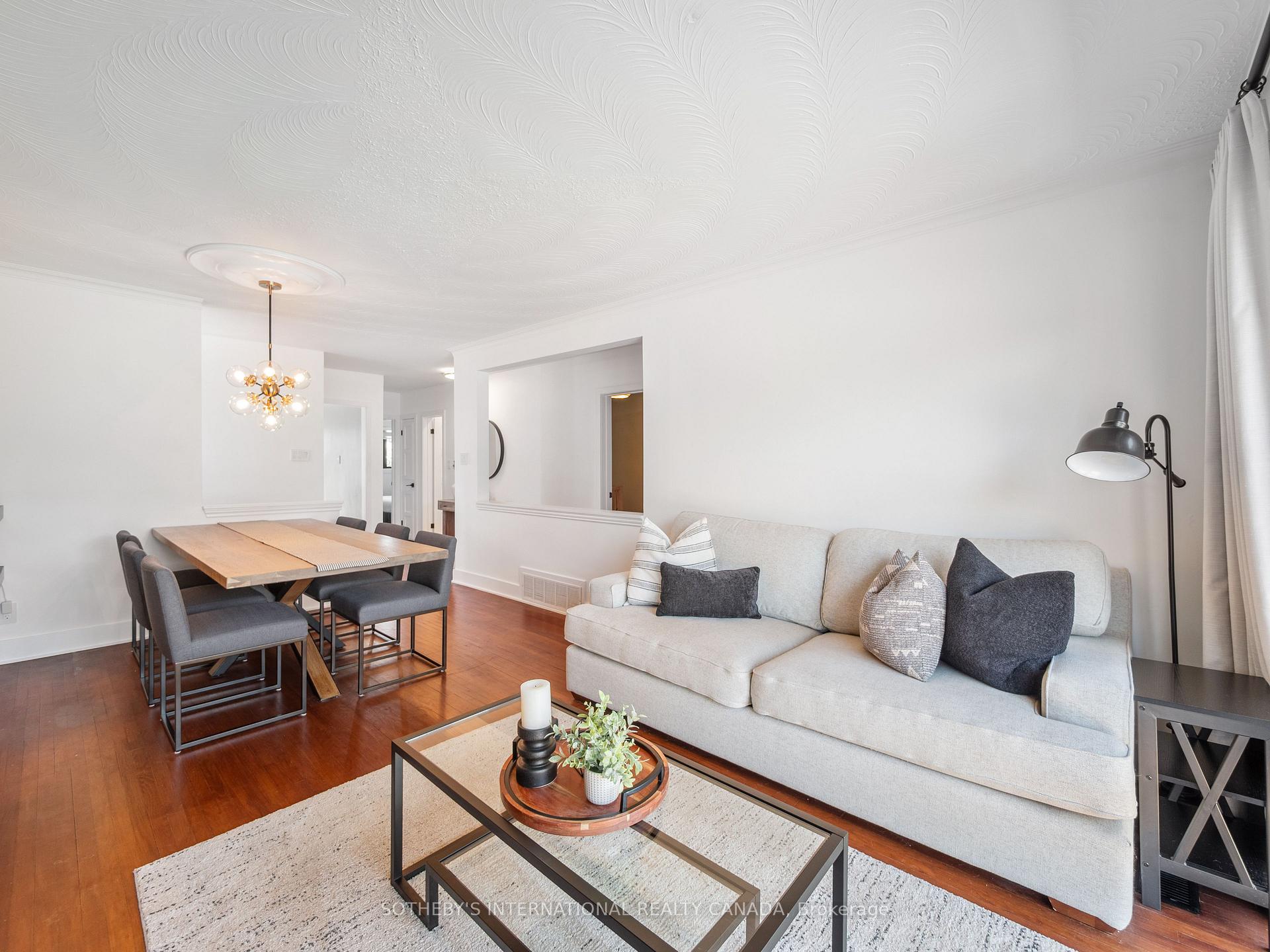 Photo 10 of 17 Sigmont Road, Etobicoke, Eringate-Centennial-West Deane — HOMEH