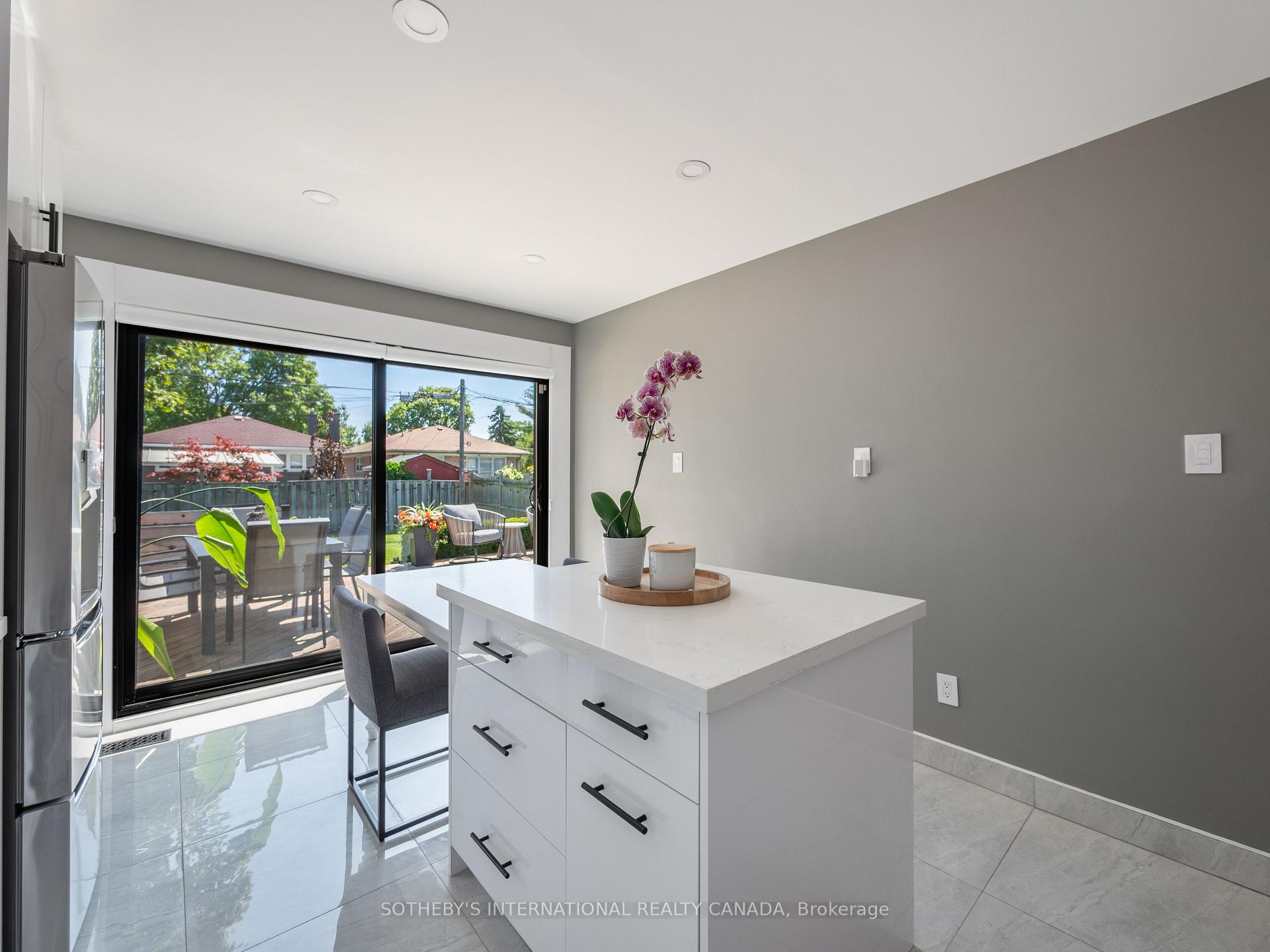 Photo 15 of 17 Sigmont Road, Etobicoke, Eringate-Centennial-West Deane — HOMEH