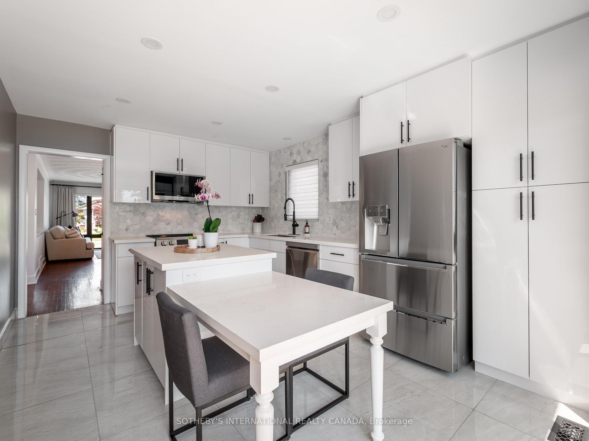 Photo 16 of 17 Sigmont Road, Etobicoke, Eringate-Centennial-West Deane — HOMEH