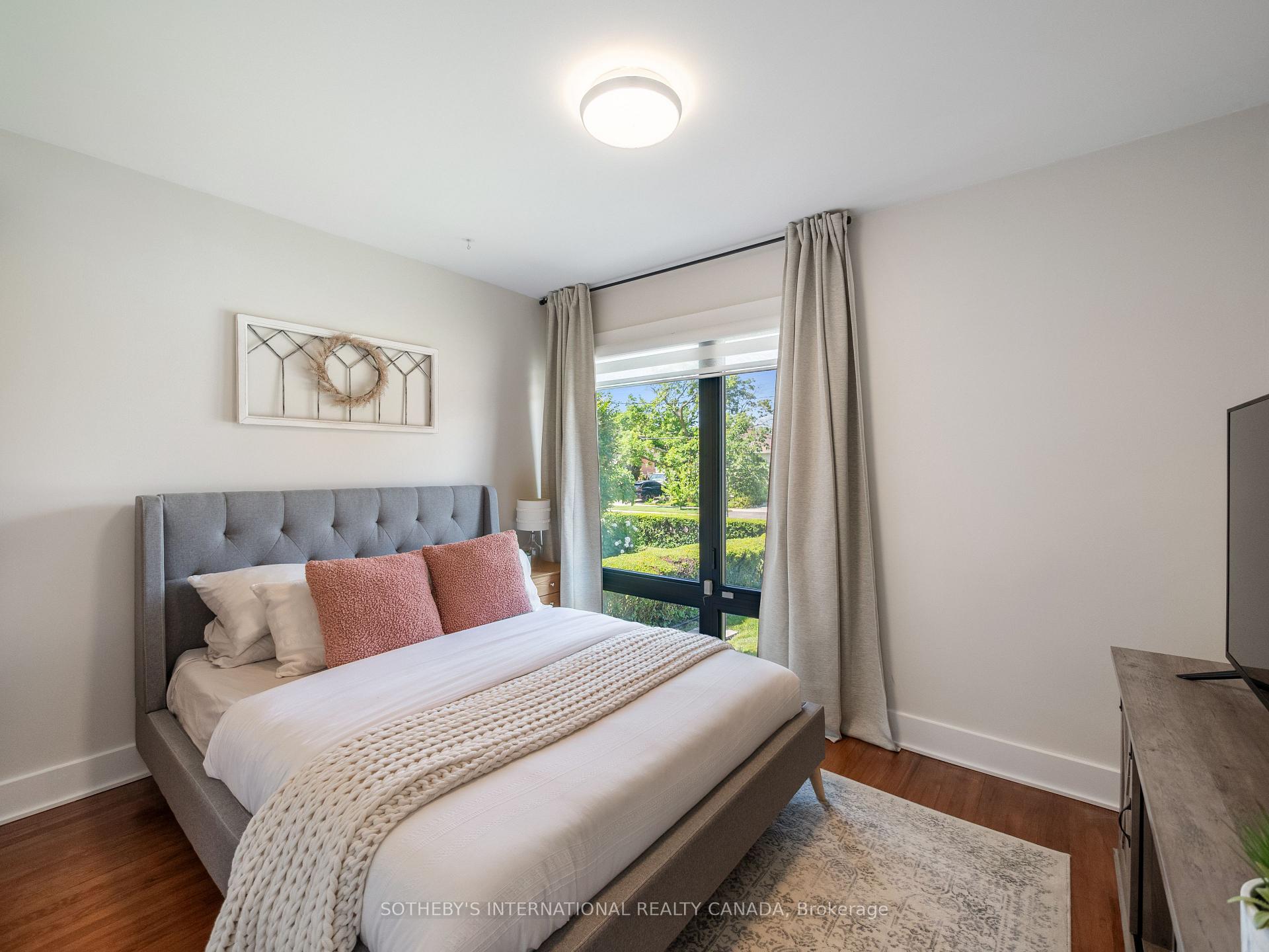 Photo 20 of 17 Sigmont Road, Etobicoke, Eringate-Centennial-West Deane — HOMEH