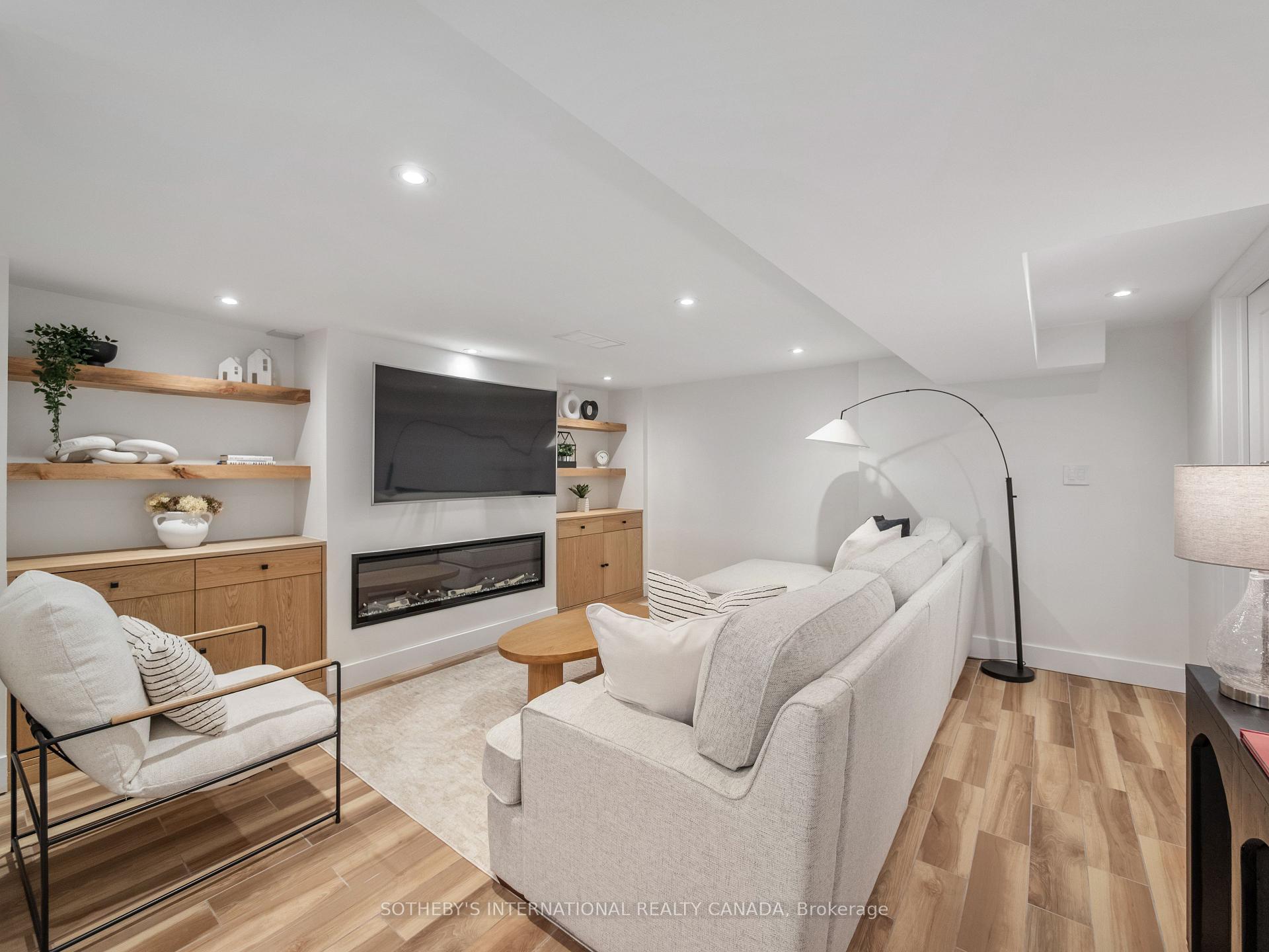 Photo 27 of 17 Sigmont Road, Etobicoke, Eringate-Centennial-West Deane — HOMEH