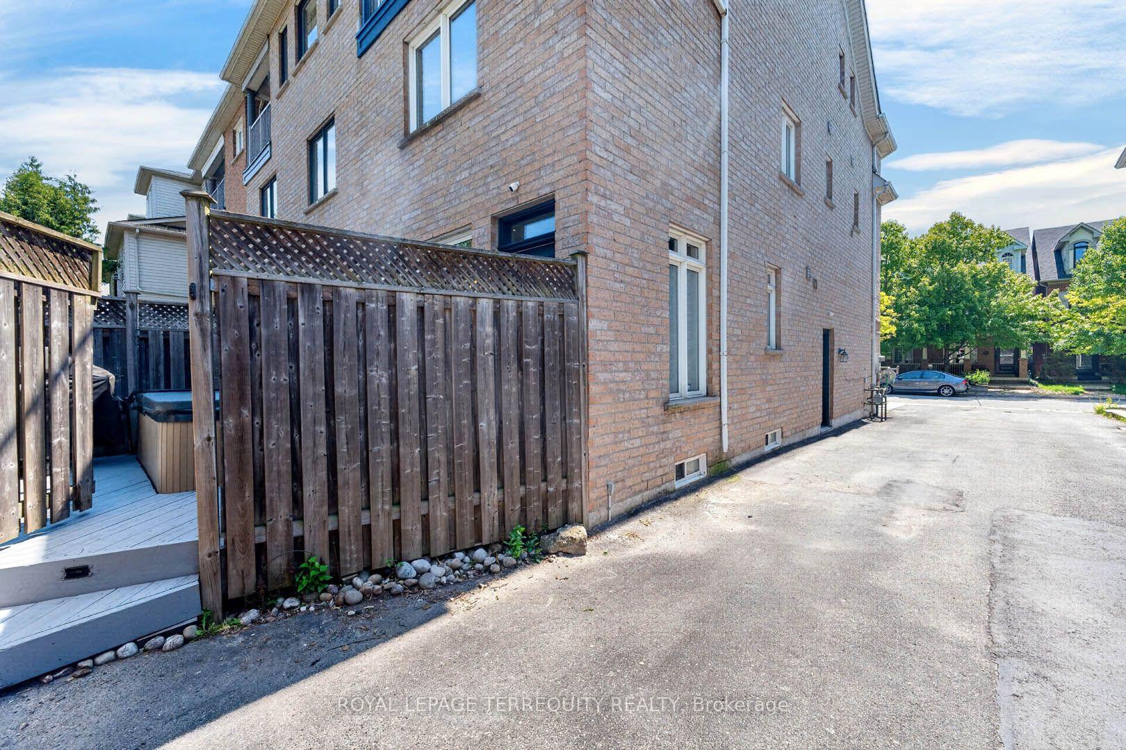 Photo 46 of 40 Whistle Post Street, Toronto, East End-Danforth — HOMEH