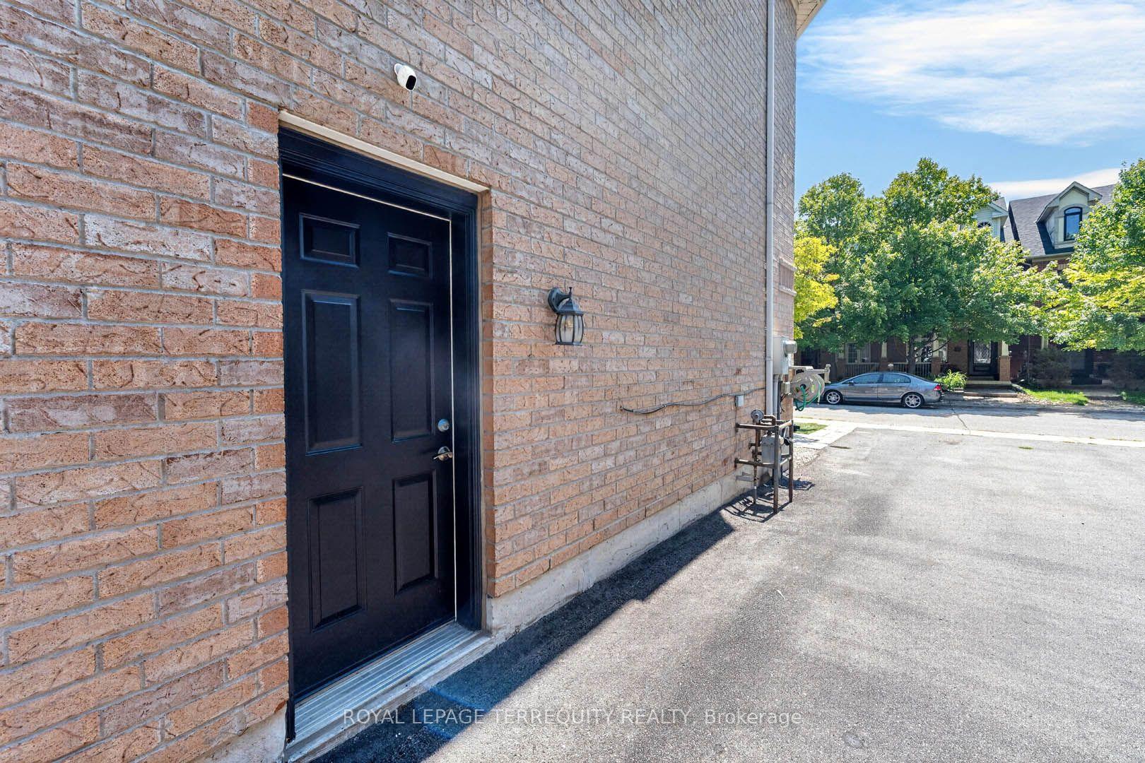 Photo 47 of 40 Whistle Post Street, Toronto, East End-Danforth — HOMEH
