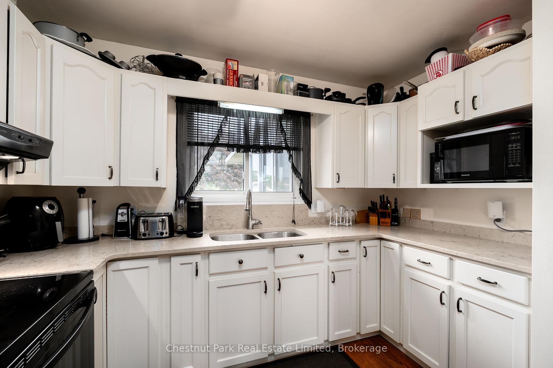 Photo 59 of 4 First Avenue, Prince Edward County, Wellington Ward — HOMEH